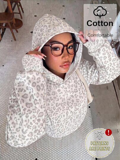 Muchica 80% Cotton Casual Minimalist Collegiate Style Vintage White Leopard Print Sweatshirt, Suitable For Summer Wear, Can Be Used As Summer Top, Also Suitable For Daily Commute, Dating, Party, Autumn/Winter/Summer, Christmas, New Year, Thanksgiving, Party, Wedding, Beach, Graduation Ceremony And Other Occasions, Fashionable, Elegant, Casual, Outing, Dating,