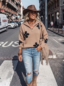 SHEIN LilyWest 歐美風秋季半拉鍊翻領撞色黑色花卉提花上衣，日常通勤外出穿搭，復古休閒風 - 卡其色 - 查看 1