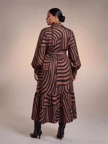 Zivah 秋季女款大尺碼正式早午餐優雅服飾 拼色印花收腰襯衫拼接長洋裝 棕色 - 彩色 - 查看 7