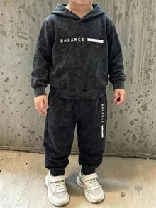 SHEIN 2pcs Young Boy Casual Tie-Dye Solid Color Sweatshirt + Pants Set, Suitable For Daily Wear, School, Travel, Outdoor Play, Spring And Autumn - Black - View 4