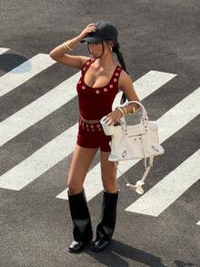 Bitrose Streetwear Women Summer Sleeveless Vest With Eyelet Decor And Low-Waist Shorts 2 Pieces Set - Red - View 3