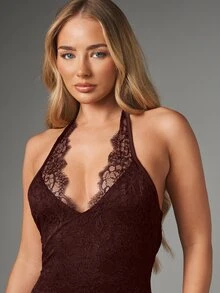 MISSGUIDED Deep V-Neck Halter Tie Mini Dress In Floral Lace With Scallop Hem And Open Back For Nights Out - Burgundy - View 5