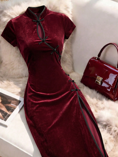 GlowEve CURVE Plus Size Women's Extra Long Slim Fit Chinese Style Cheongsam Dress, Contrast Color Frog Button Small Stand Collar, Front Slit, 1920s Sexy Elegant Red
