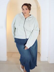 Pretty and Ole 大码女式拉链连帽卫衣，前拉链设计，适合毕业季、返校季、教师节等场合，秋冬季节穿着。 - 灰色 - 查看 5