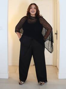 Pretty and Ole Atasan Rajut Bahu Jala Berpotongan Asimetris untuk Wanita Ukuran Plus, Serbaguna untuk Pakaian Sehari-hari, Malam Liburan Musim Panas, Liburan Musim Semi, Tampilan Karnaval, Warna Hitam untuk Musim Gugur - Hitam dan Putih - View 4