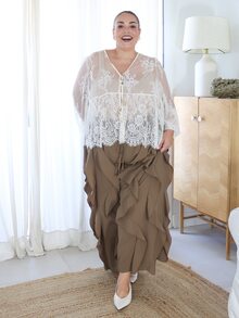 Pretty and Ole 大码女式蕾丝贝壳纽扣透视衬衫，宽松优雅休闲衬衫，适合户外、通勤、度假、春夏穿着 - 杏色 - 查看 4