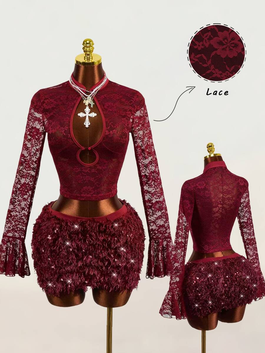 Mistrie Setelan 2 Potong Renda Merah Chic Wanita Musim Gugur-Dingin Terbaru. Lengan terompet renda dirangkai, dengan desain berongga di bagian dada untuk tampilan yang menawan.