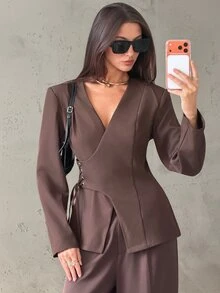 Aloruh Blazer Wanita Elegan dengan Leher V Dalam, Potongan Slim Fit, dan Pinggang yang Mengencangkan, Warna Cokelat - Coklat - View 2