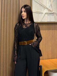 Yohana Edit 女士圆领蕾丝面料修身喇叭袖纯色休闲T恤 - 黑色 - 查看 5