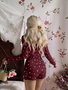 CottageSlumber جمبسوت نسائي كاجوال مريح بأكمام طويلة، بتصميم نصف مفتوح من الأمام مع فيونكة وطبعة قلب، من قماش محبوك مضلع لطيف - عنابي اللون - مشاهدة 2