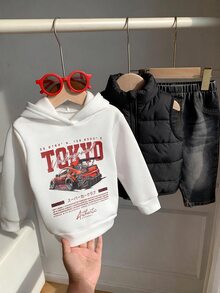 SHEIN 3件組男嬰秋冬紅色刷毛背心外套，賽車圖案，白色連帽衛衣，黑色牛仔長褲，外衣套裝，嬰兒套裝，背心套裝，秋冬套裝，賽車套裝 - 彩色 - 查看 8
