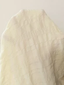 Snug Reverie طقم بيجامة نسائي رومانسي بألوان متباينة مع حافة دانتيل وياقة أمامية بأزرار وأكمام طويلة وبنطال - لون مشمشي - مشاهدة 8