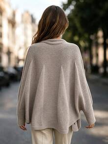 Sprig & Strand كنزة نسائية بياقة واقفة وأكمام خفاشية وأزرار أمامية - رمادي - مشاهدة 4