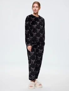 Bonmuse Autumn/Winter Soft Coral Fleece 2 Pieces Loungewear Set, Light Pink Bow Pattern, Round Neck Long Sleeve Pajamas, Elastic Waist Long Pants - Black - View 5
