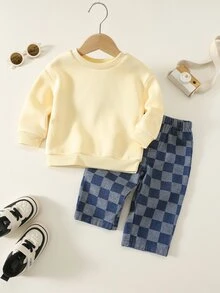 SHEIN 男女嬰兒適用，男嬰2件組秋冬保暖內裡加厚休閒可愛親子標語圖案衛衣套裝，棋盤格牛仔褲，丹寧，嬰兒冬季套裝 - 黃色 - 查看 2