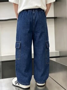 SHEIN Genkimix Kids 男童牛仔長褲，秋冬新款，深藍色，錐形寬鬆版型，多口袋設計，輕量柔軟牛仔布料，穿著舒適，時尚男孩必備，簡約休閒風格，適合四季，完美適用於日常穿著、拍照、購物、外出、聚會等，2026新款男童牛仔長褲 - 中等水洗藍 - 查看 4