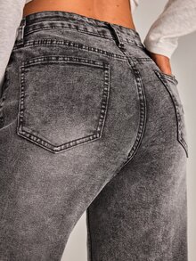 YARNWELL Women's Straight Leg Loose Casual Versatile Denim Jeans With Pockets - Light Wash - View 7