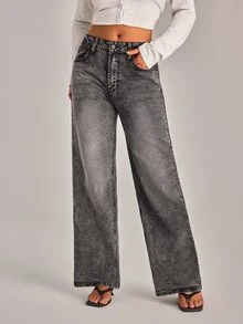 YARNWELL Women's Straight Leg Loose Casual Versatile Denim Jeans With Pockets - Light Wash - View 1