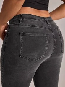YARNWELL Plus Size Women's Casual Daily Flare Pants With Pockets And Buttons - Black - View 2