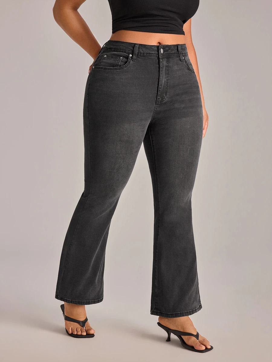 YARNWELL Plus Size Women's Casual Daily Flare Pants With Pockets And Buttons - Black - View 1