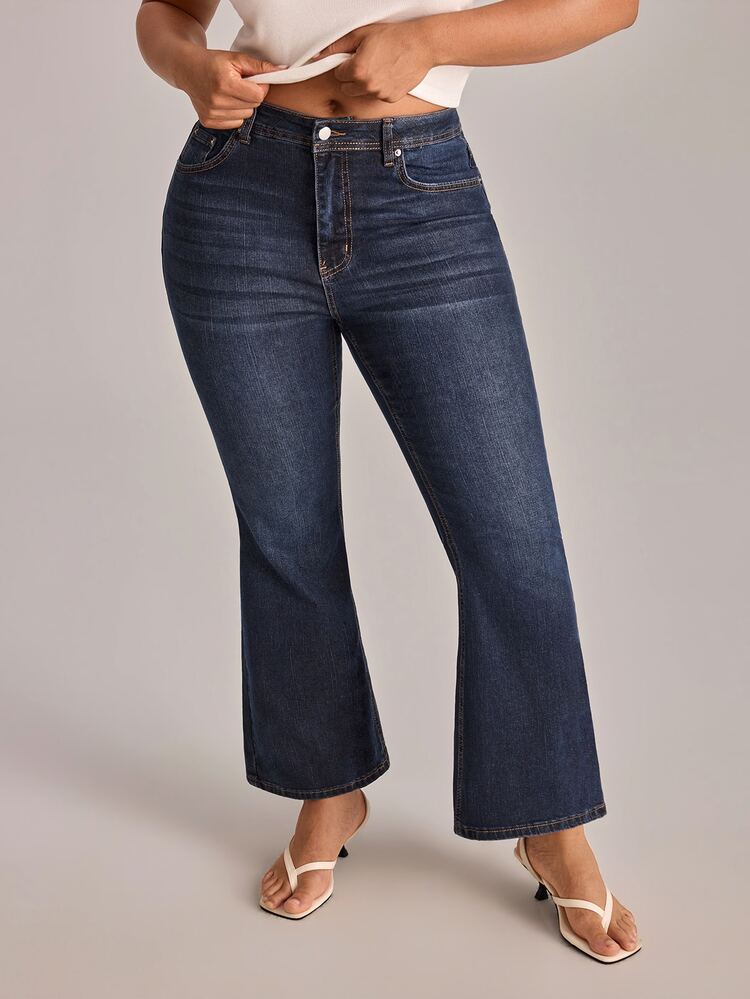 YARNWELL Plus Size Casual Washed Flare Leg Denim Jeans - Dark Wash - View 5