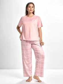 Slumbrini Plus Size Sleepwear Set: Round Collar Letter Print Short Sleeve Top And Plaid Pants, Outfits - Pink - View 1