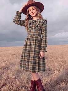 SHEIN 兒童青少年女孩長袖格紋收腰蝴蝶結誇張領長洋裝 秋冬款 - 卡其色 - 查看 5