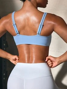 Solea Cove Solea Cove Bra Olahraga Wanita Warna Biru Muda dengan Tali Tipis Ganda dan Detail Kerut untuk Gym, Musim Panas, dan Atletik. - Biru Langit - View 3