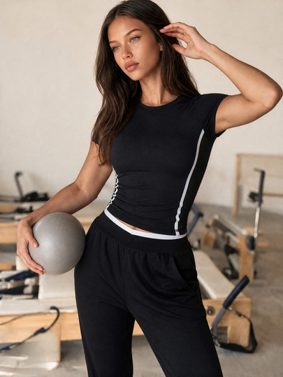 Eassivo FeatherFit™ Cropped Cross Back Teeworkout Tank Top