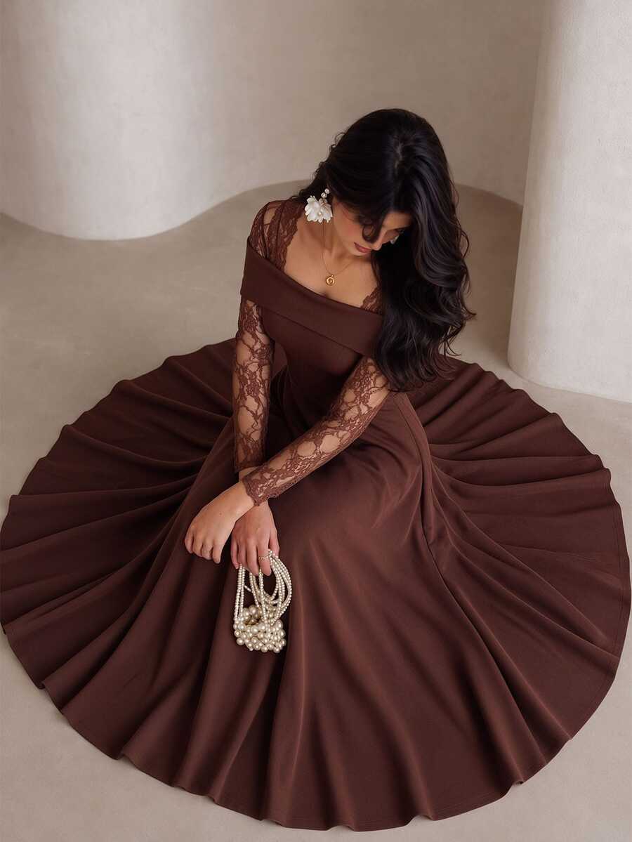 Modelyn Gaun Malam Elegan untuk Wanita dengan Desain Leher Persegi dan Punggung Terbuka, Tanpa Lengan, dan Rok Penuh, Motif Renda Seksi.
