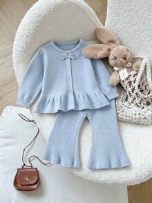 SHEIN Vintaside Kids 女嬰女童針織套裝，圓領套頭針織長袖開襟衫，粉色純色百搭時尚款 + 針織喇叭長褲，適合秋冬，2件套，時尚百搭，適合日常穿著、外出、旅行、上學 - 淺藍色 - 查看 9