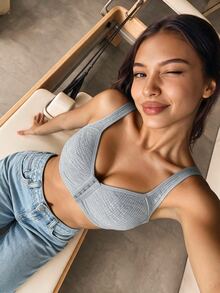 Eassivo Eassivo Solid Ribbed Knit Simple Front Closure Padded Bra - Grey - View 1