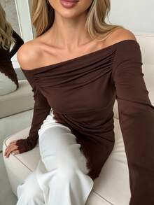 SHEIN Elenzya Off-Shoulder Ruched Long Sleeve T-Shirt With Asymmetrical Hem And Eyelash Lace Trim, Slim Fit Long Top - Brown - View 5