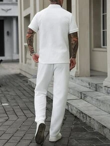 Manfinity CasualCool 男士春夏 Polo 套裝，白色紋理面料搭配對比咖啡色，成熟休閒短袖上衣與長褲 - 白色 - 查看 6