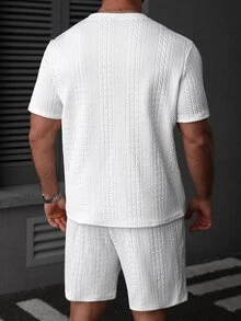 Manfinity CasualCool 男士休闲纹理短袖T恤和短裤套装 - 白色 - 查看 2