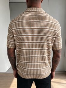 Manfinity CasualCool 卡其色男士V領針織提花鏤空條紋紋理高彈力寬鬆落肩休閒復古輕商務日常短袖Polo衫 - 卡其色 - 查看 7