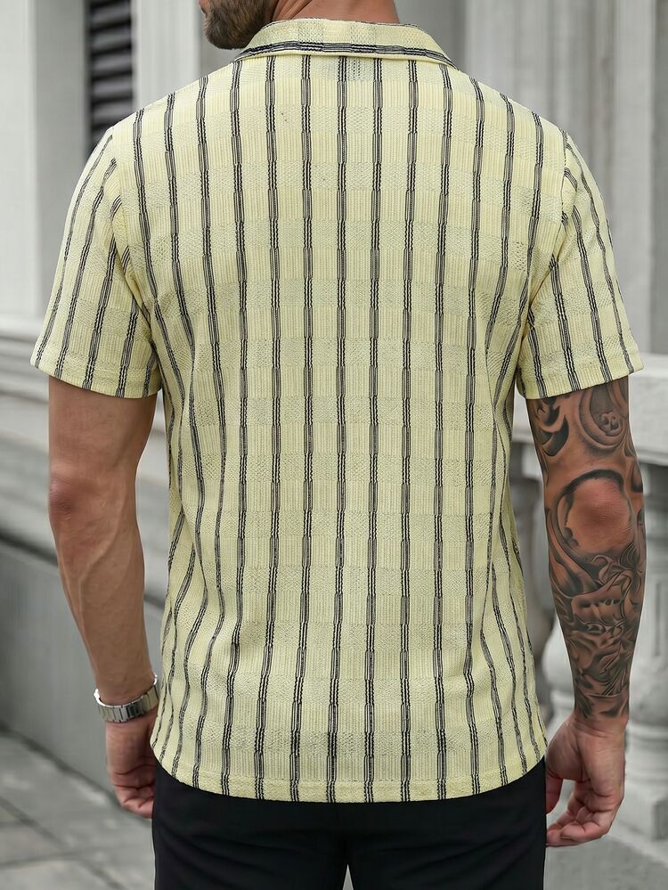 Manfinity CasualCool Men's Loose Casual Striped Knit Short Sleeve Shirt, Ceremony - Yellow - View 4