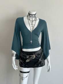 Bitrose Deep V-Neck Sexy Mid-Length Sleeve Solid Color Fitted Cropped T-Shirt - Teal Blue - View 7