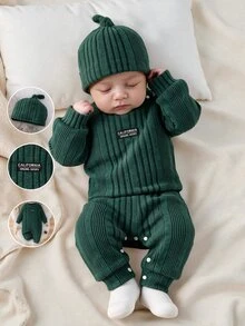 Màu xanh lá cây đậm