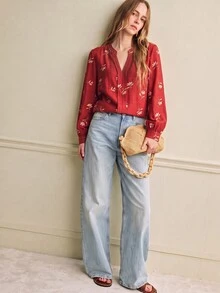 Écloséra Women's Spring/Summer Elegant V-Neck Red Base With Gold Ditsy Floral Long Sleeve Blouse For Outings, Dates And Commuting - Red - View 4