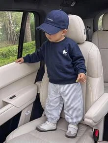 Genkimix Kids 小男孩 2件/套 休閒運動學院街頭風 可愛酷感圖案抓絨衛衣 + 條紋長褲，適合日常穿著、上學、旅行、運動，春秋季，極簡設計，舒適時尚，展現休閒時尚形象 - 藏蓝色 - 查看 7