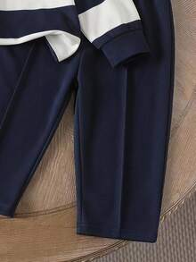 SHEIN 男童春秋純灰色極簡休閒風素色修身翻領半拉鍊長袖套頭上衣搭配長褲套裝，適合外出、休閒、日常運動穿著 - 藏蓝色 - 查看 4