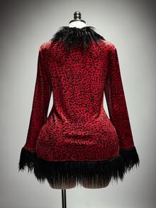SHEIN ICON Mantel Bulu Sintetis Wanita Plus Size Musim Gugur/Dingin Gaya Retro Seksi Y2K Gothic Gelap Avant-Garde Berani Individual Blok Warna Hitam dan Merah Motif Macan Tutul Patchwork - Merah - View 2