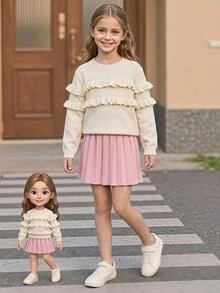 SHEIN Genkimix Kids 這是一套可愛、休閒且時尚的兩件套，包含一件白色圓領雙層蕾絲長袖毛衣和一件粉色百褶裙。材質柔軟舒適，適合日常生活、學校、外出、旅行、度假、托兒所以及兒童遊戲等多種場合，特別適合秋冬季節與節日氛圍 - 彩色 - 查看 11