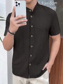 Manfinity RebelGame 男士素色單排扣休閒短袖襯衫，適合日常穿著、萬聖節、冬季派對與秋季 - 棕色 - 查看 3