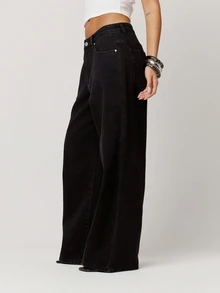 Musera Petite Black Low Rise Straight Leg Pocketed Denim Jeans Fall Autumn Winter Back To School Daily Everyday - Black - View 2
