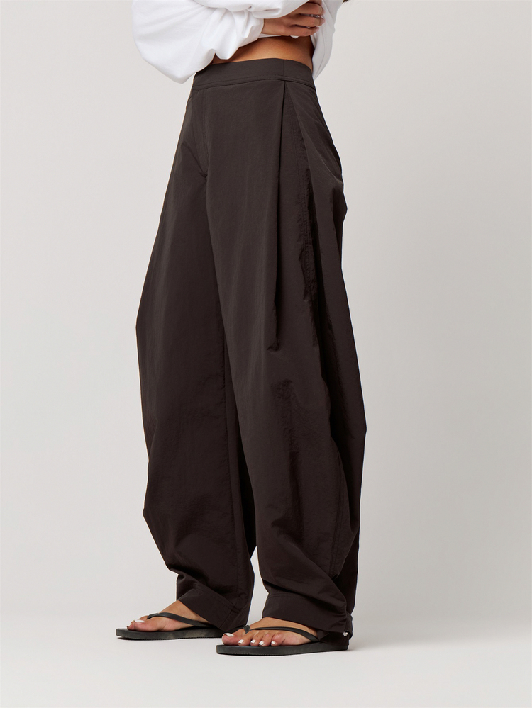 Musera Petite Black Nylon Balloon Fit Hem Pleat Button Detail Trousers Autumn Winter Back To School Daily Everyday - Black - View 4