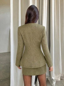 Aloruh Oatmeal Color Suit Set With V-Neck, Metal Decoration, Wide Shoulders, Slimming, Professional, Minimalist, Office Commute Outfit - Khaki - View 2