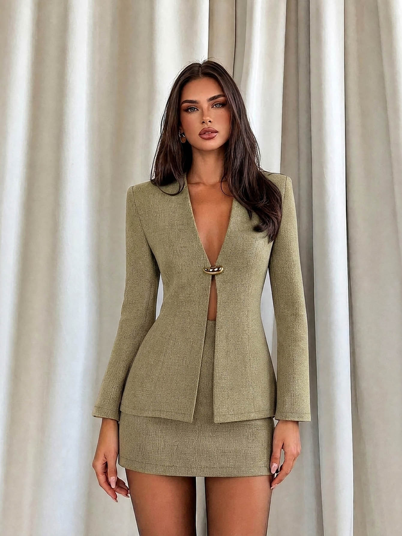 Aloruh Oatmeal Color Suit Set With V-Neck, Metal Decoration, Wide Shoulders, Slimming, Professional, Minimalist, Office Commute Outfit - Khaki - View 1