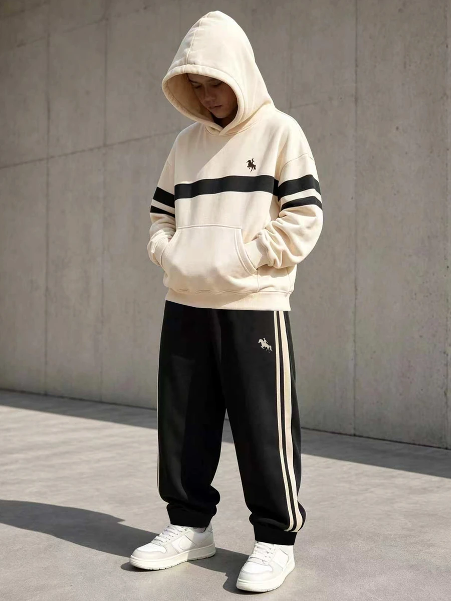 SHEIN 2件組青少年男孩套裝,秋冬時尚運動條紋數位花卉長袖連帽衛衣與運動長褲套裝,適合日常穿著、運動與玩耍 - 彩色 - 查看 1